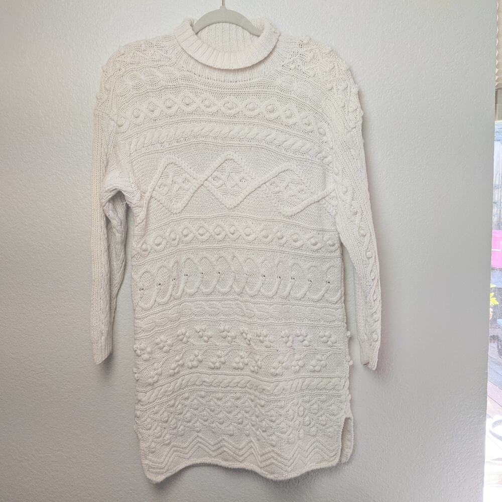 Yarnworks hand-knit cream tunic. Sz M